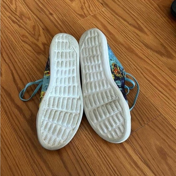 Shoes - Picture 2 of 2